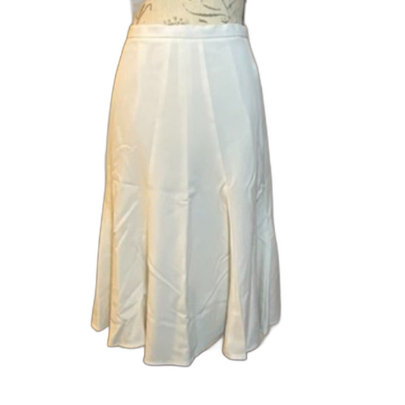 Worthington White Flare Skirt Size 6 - Elegant & Classic - Picture 1 of 7
